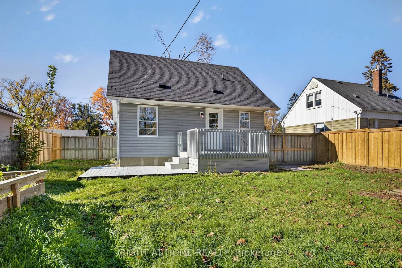 11, Newton, Wellington, Barrie