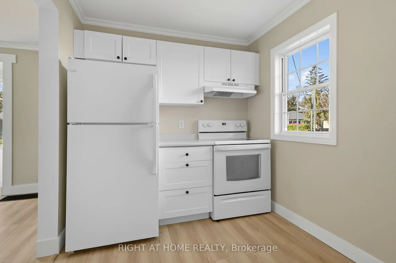 11, Newton, Wellington, Barrie