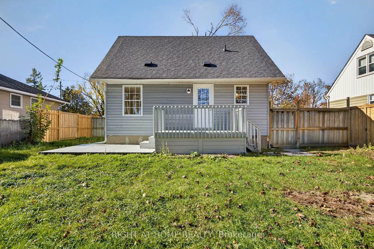 11, Newton, Wellington, Barrie