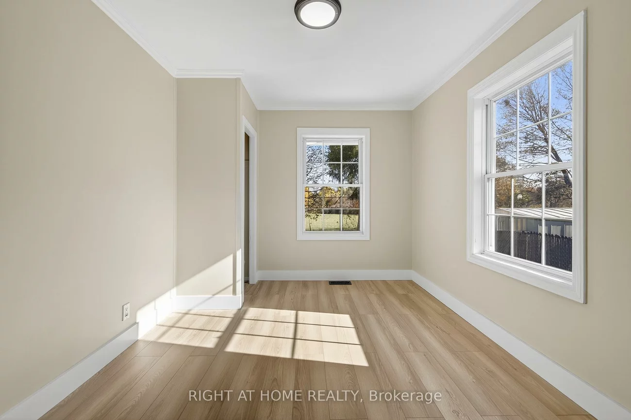 11, Newton, Wellington, Barrie