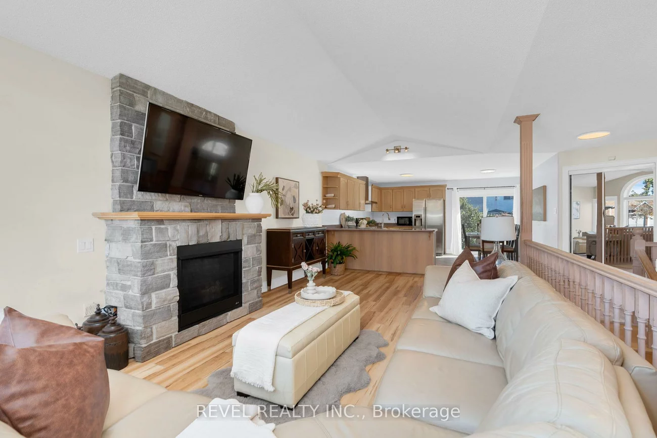 77, Marsellus, Holly, Barrie