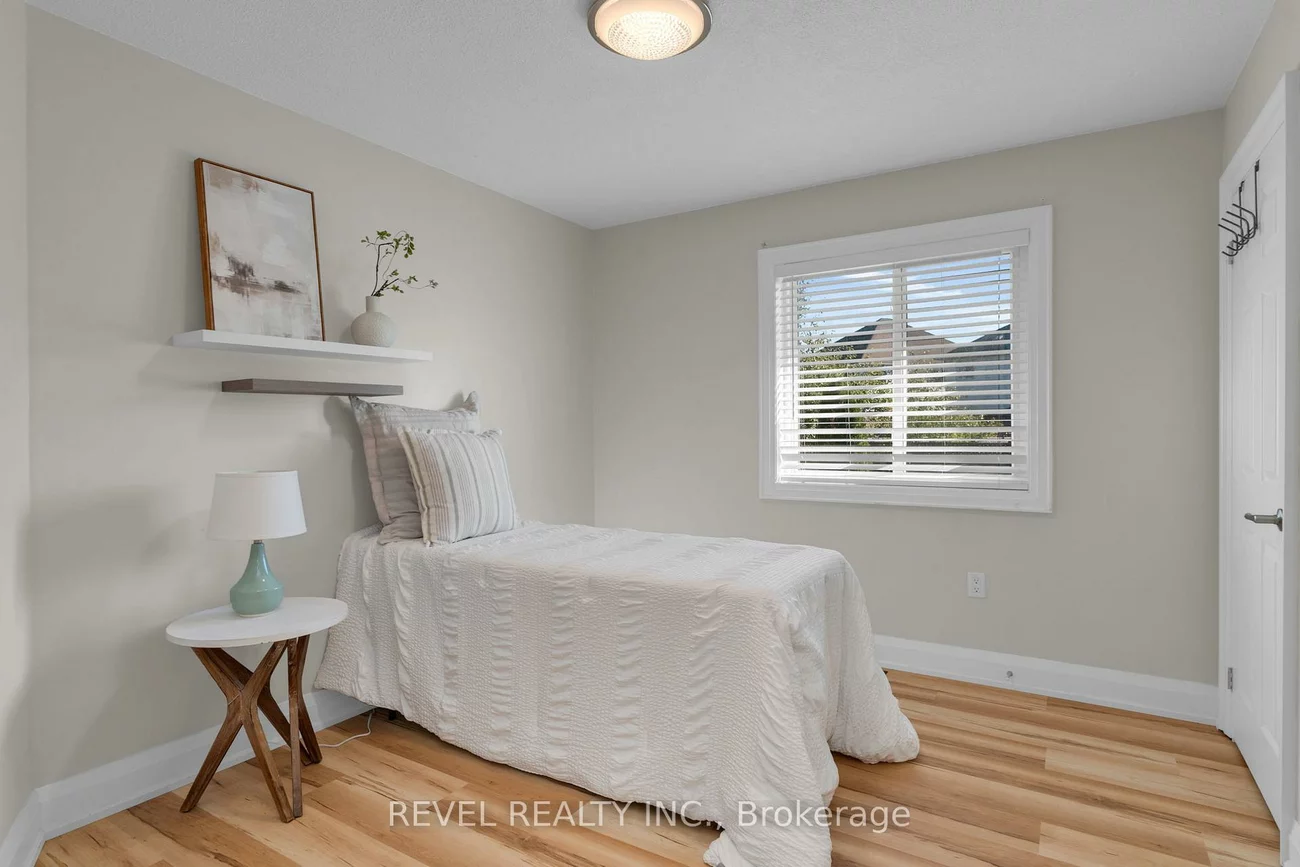 77, Marsellus, Holly, Barrie