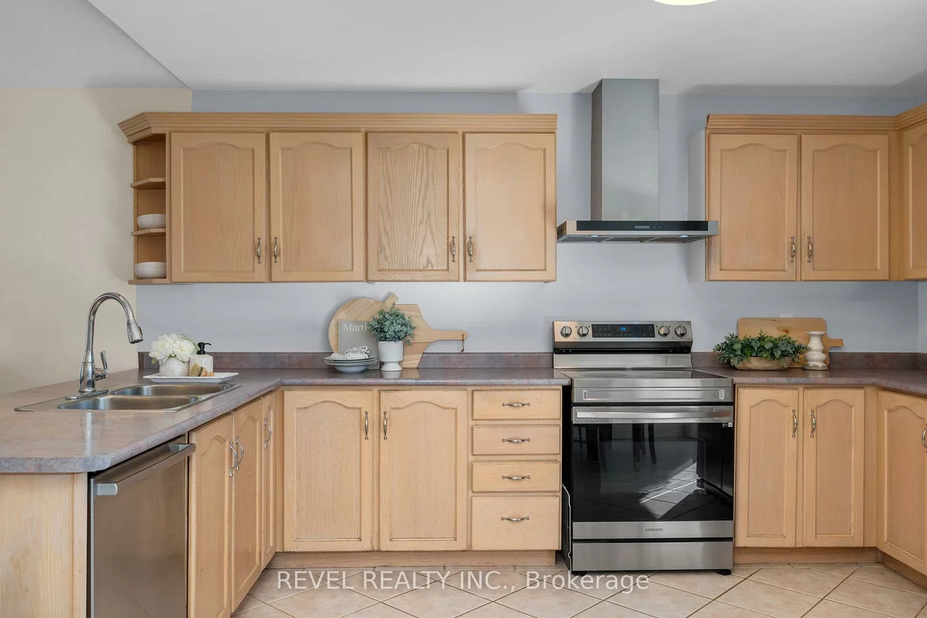 77, Marsellus, Holly, Barrie