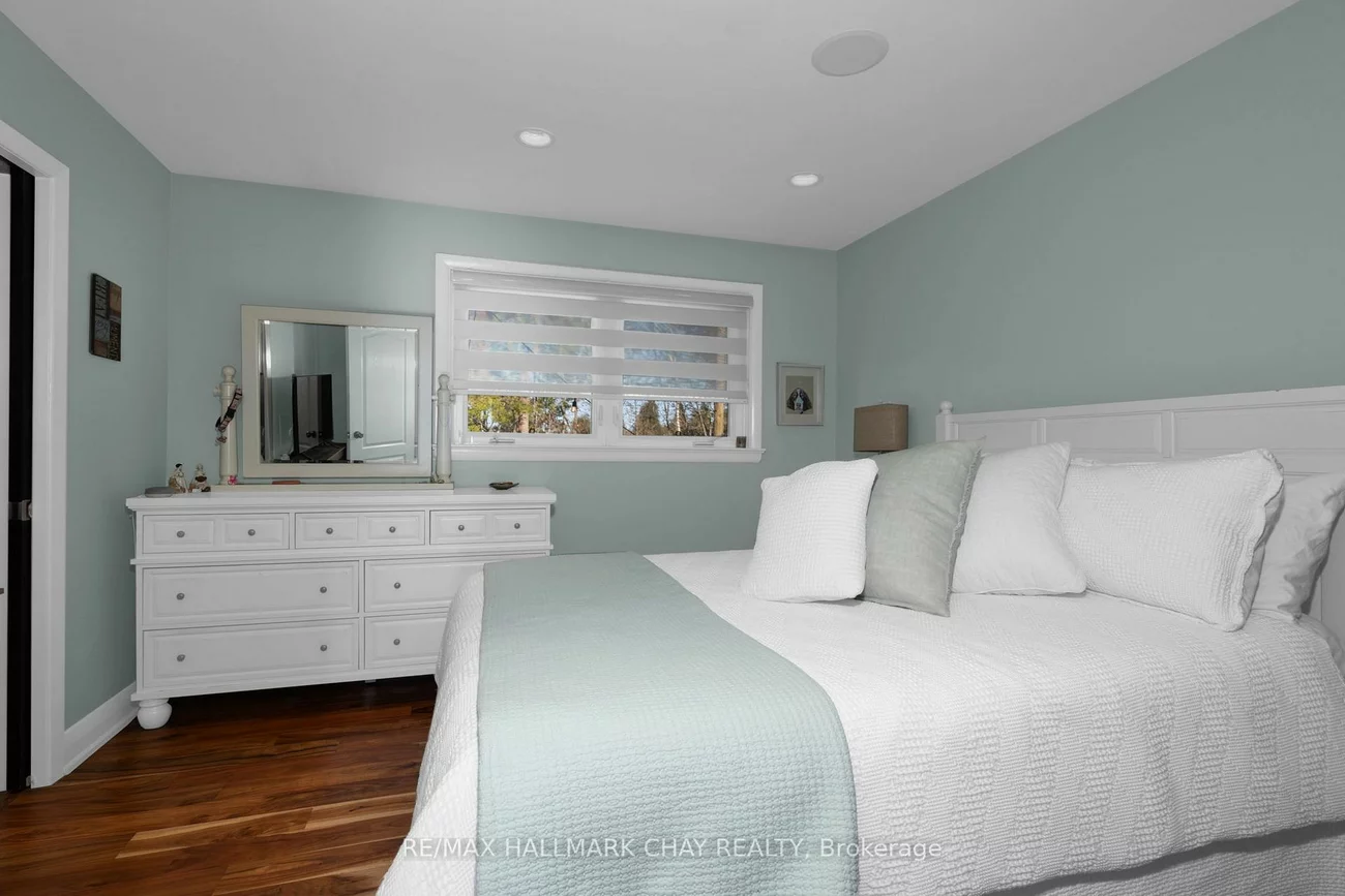 15, Bothwell, Wellington, Barrie