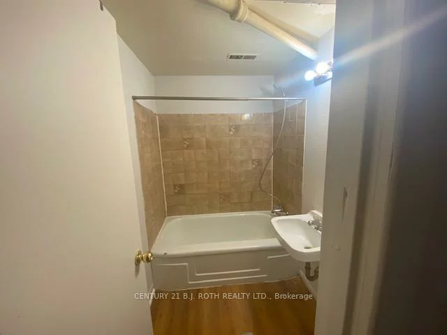 156, Dunlop, City Centre, Barrie