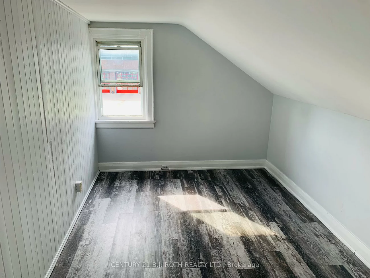 156, Dunlop, City Centre, Barrie