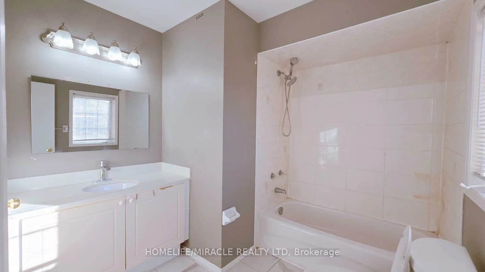 12, Gore, Ardagh, Barrie