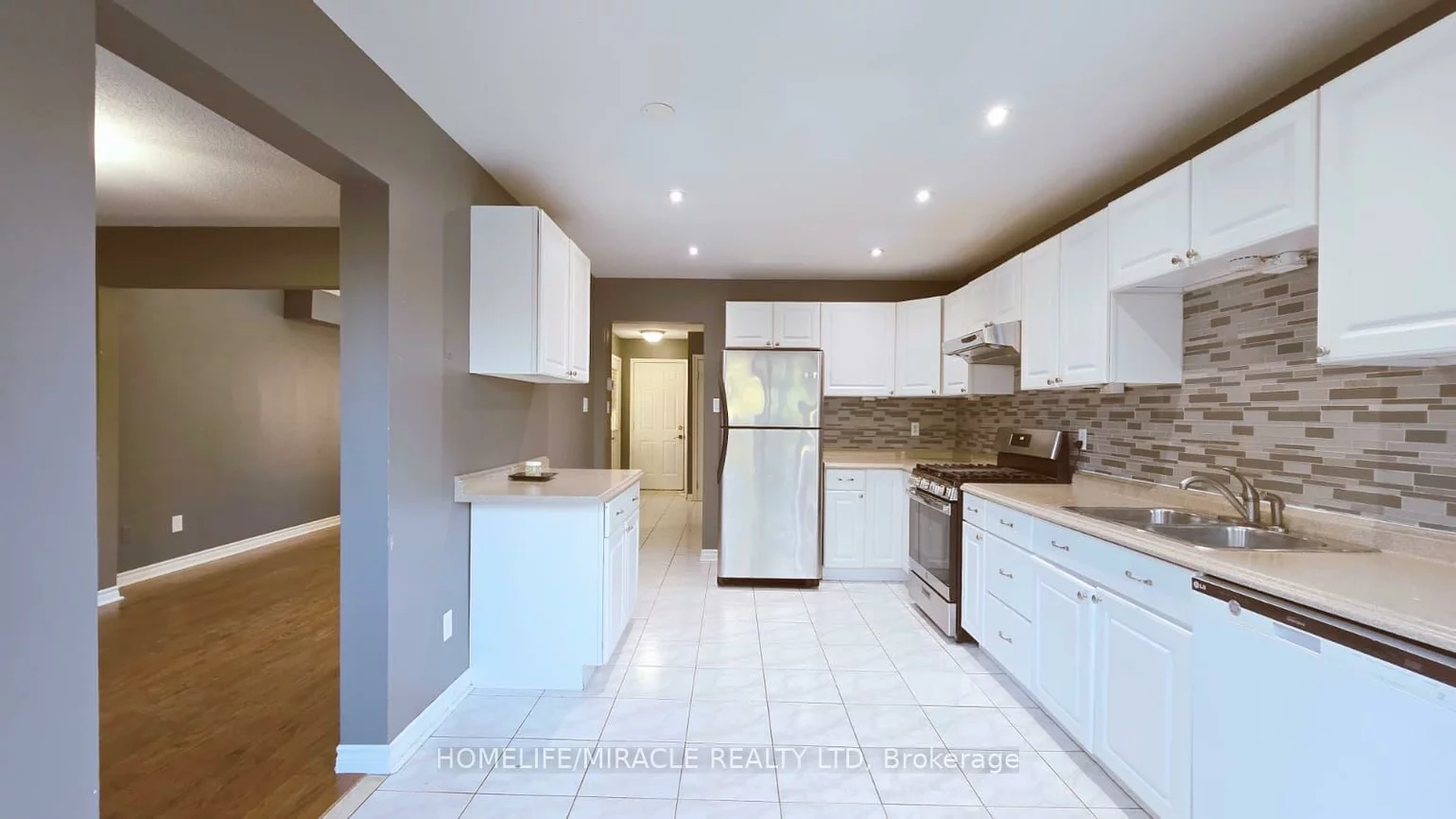 12, Gore, Ardagh, Barrie