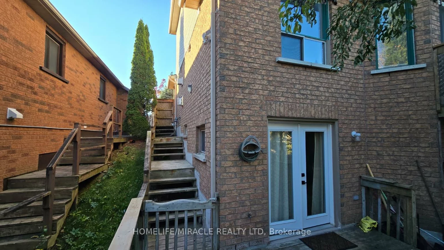 12, Gore, Ardagh, Barrie