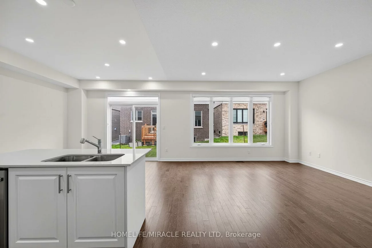 11, Phoenix, Rural Barrie Southeast, Barrie