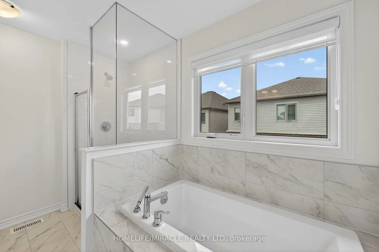 11, Phoenix, Rural Barrie Southeast, Barrie