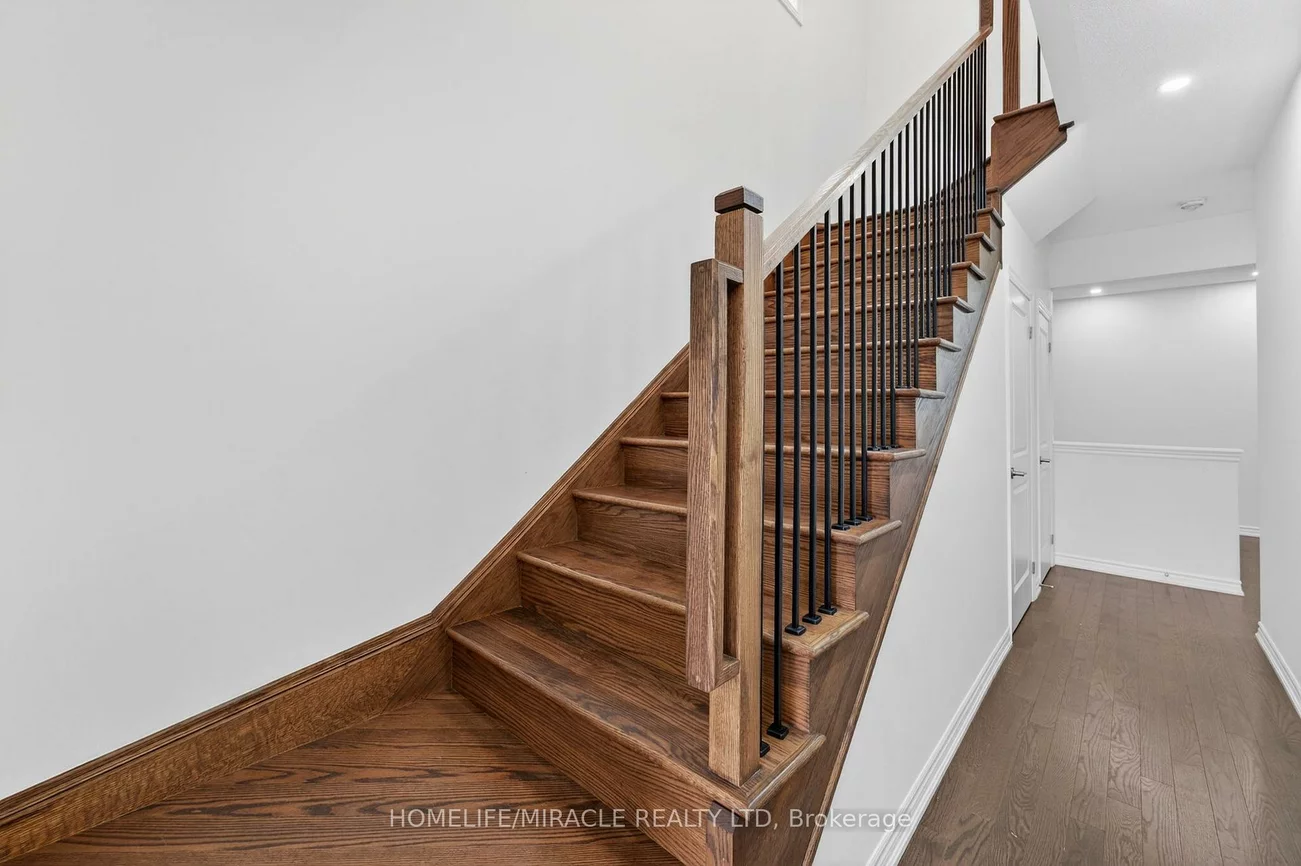 11, Phoenix, Rural Barrie Southeast, Barrie