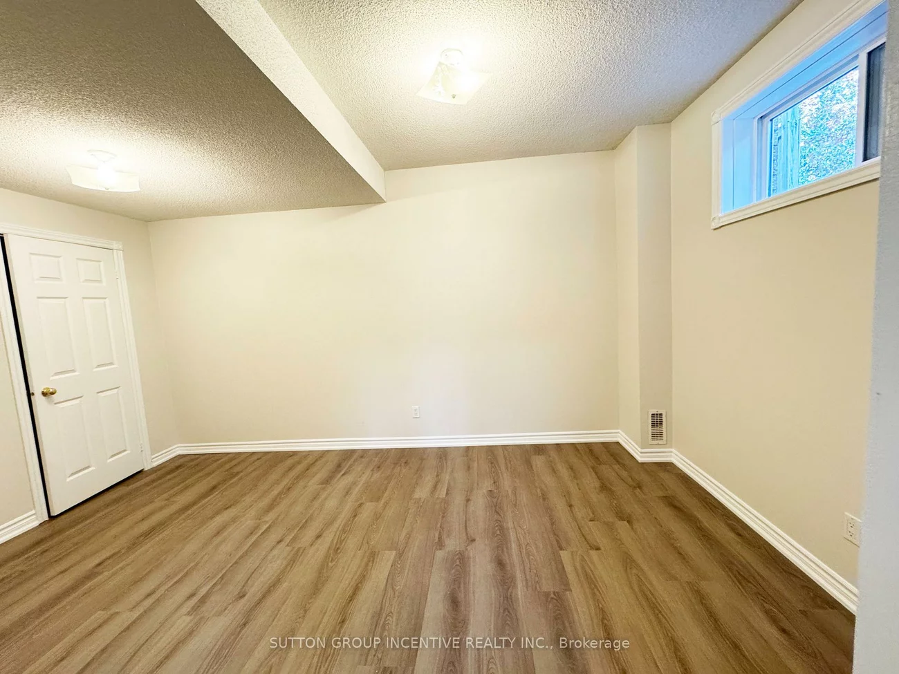 18, Forest Dale, Little Lake, Barrie