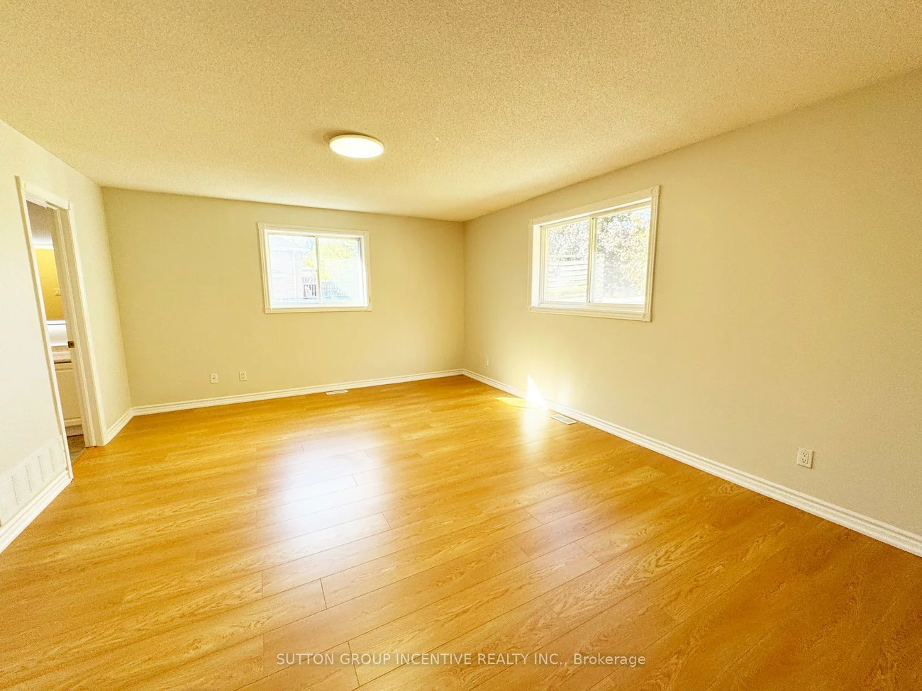 18, Forest Dale, Little Lake, Barrie