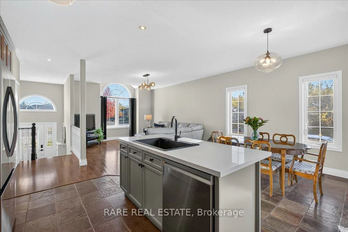 2, Mailey, Edgehill Drive, Barrie