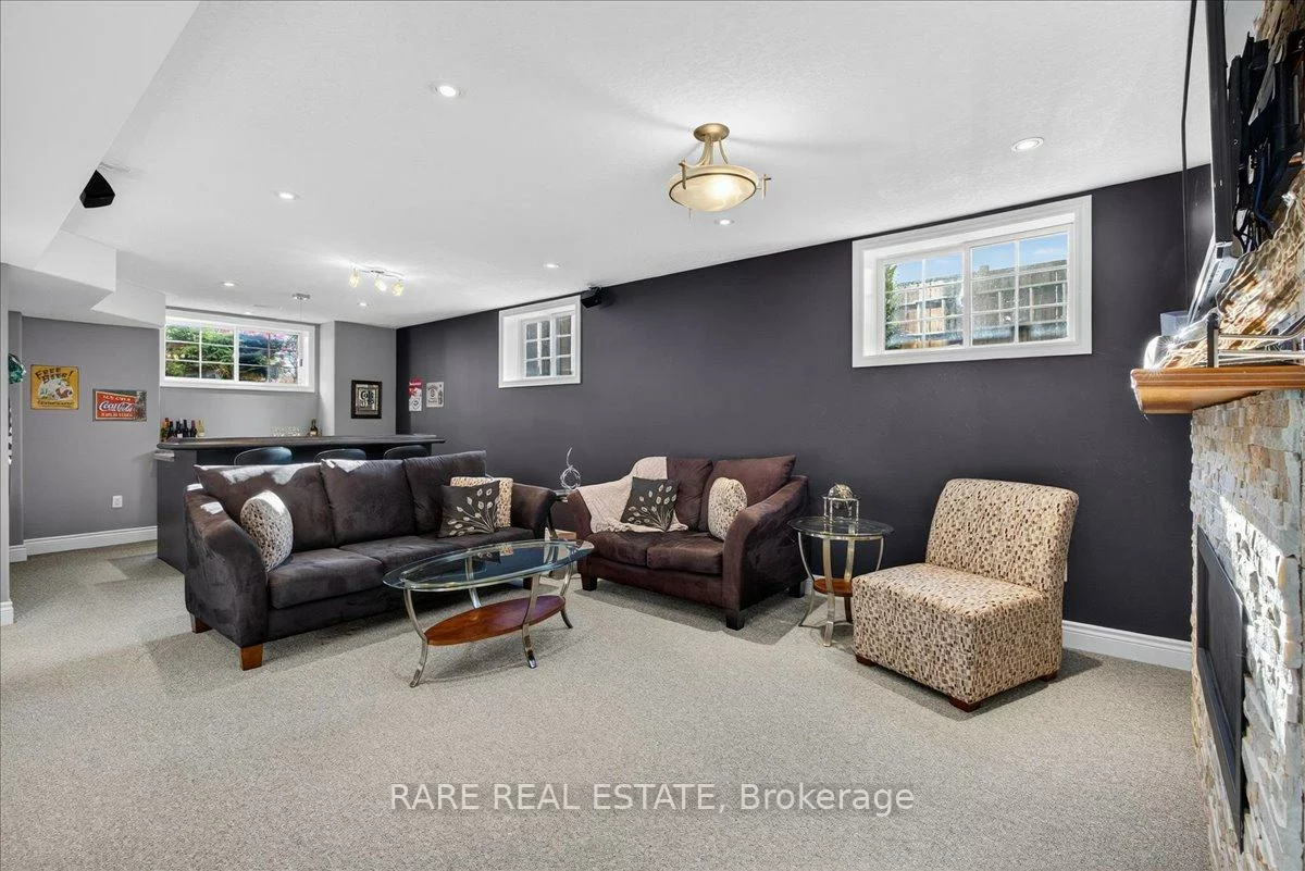 2, Mailey, Edgehill Drive, Barrie