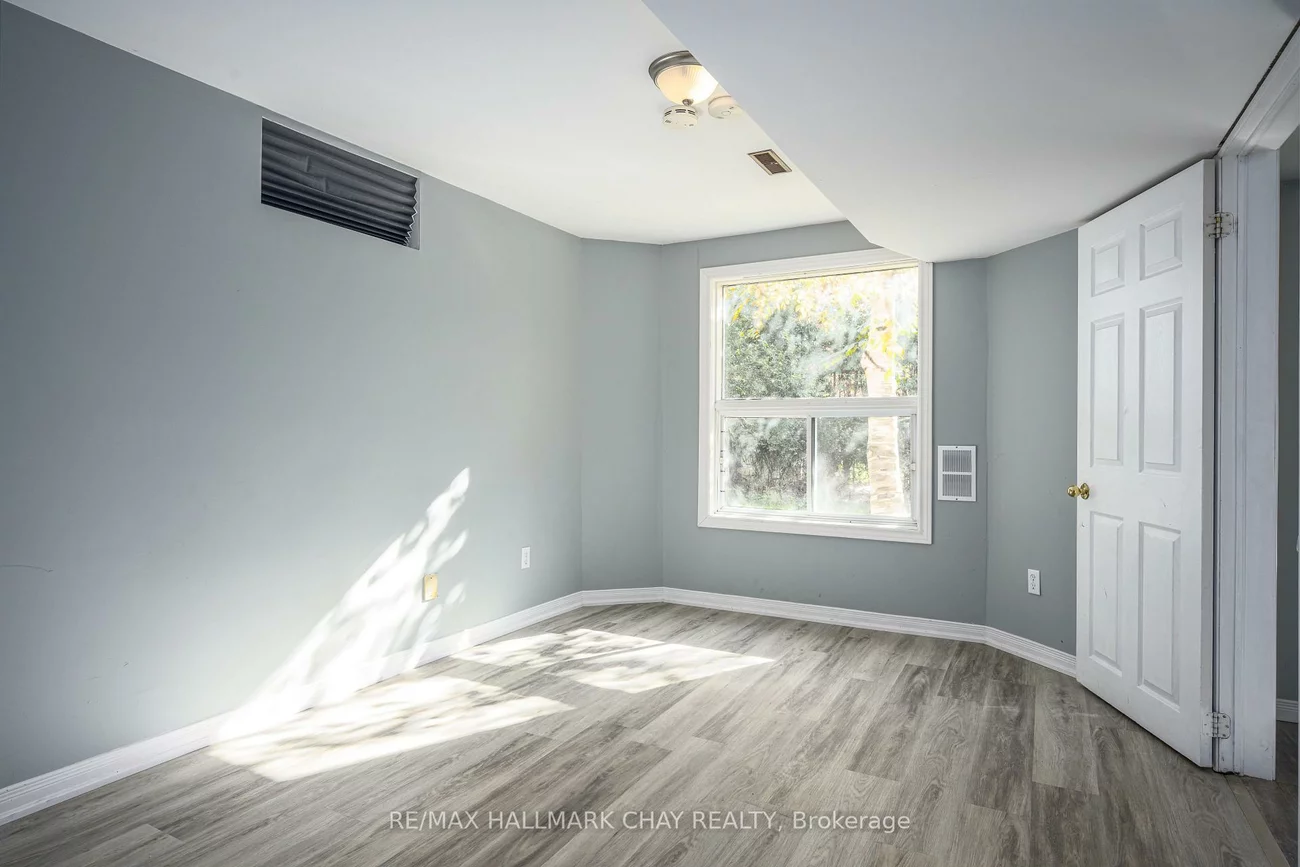 197, Livingstone, Sunnidale, Barrie