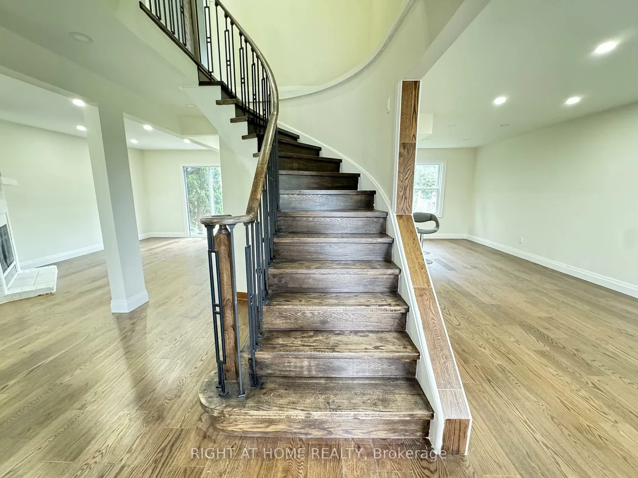 247, Hickling, Grove East, Barrie