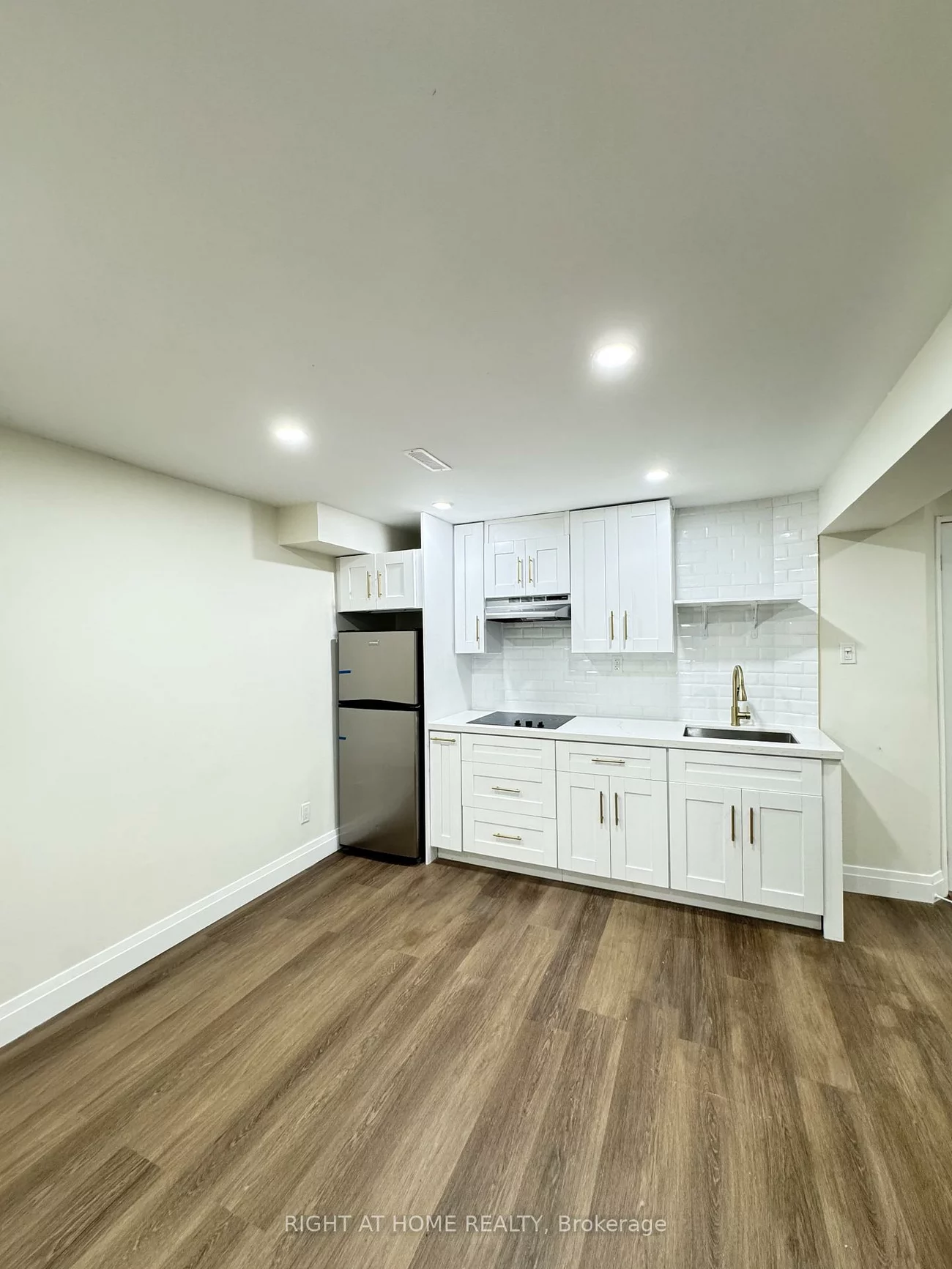 247, Hickling, Grove East, Barrie