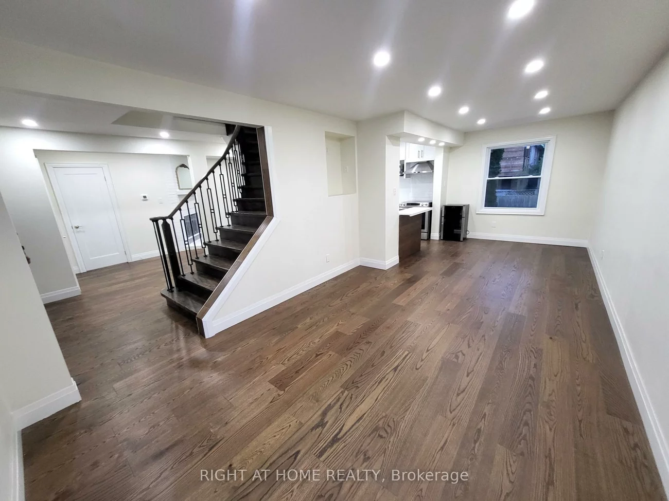 247, Hickling, Grove East, Barrie