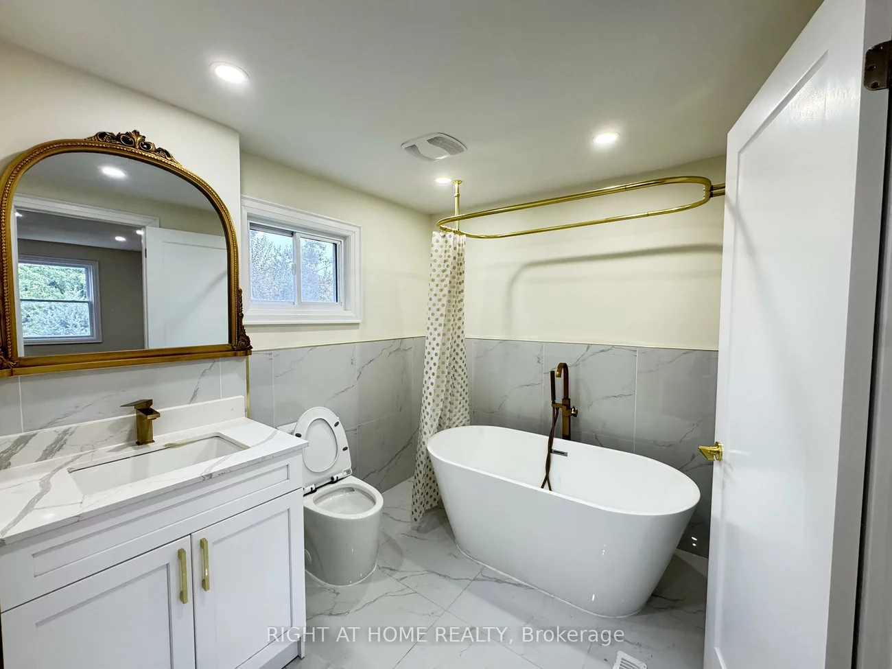 247, Hickling, Grove East, Barrie