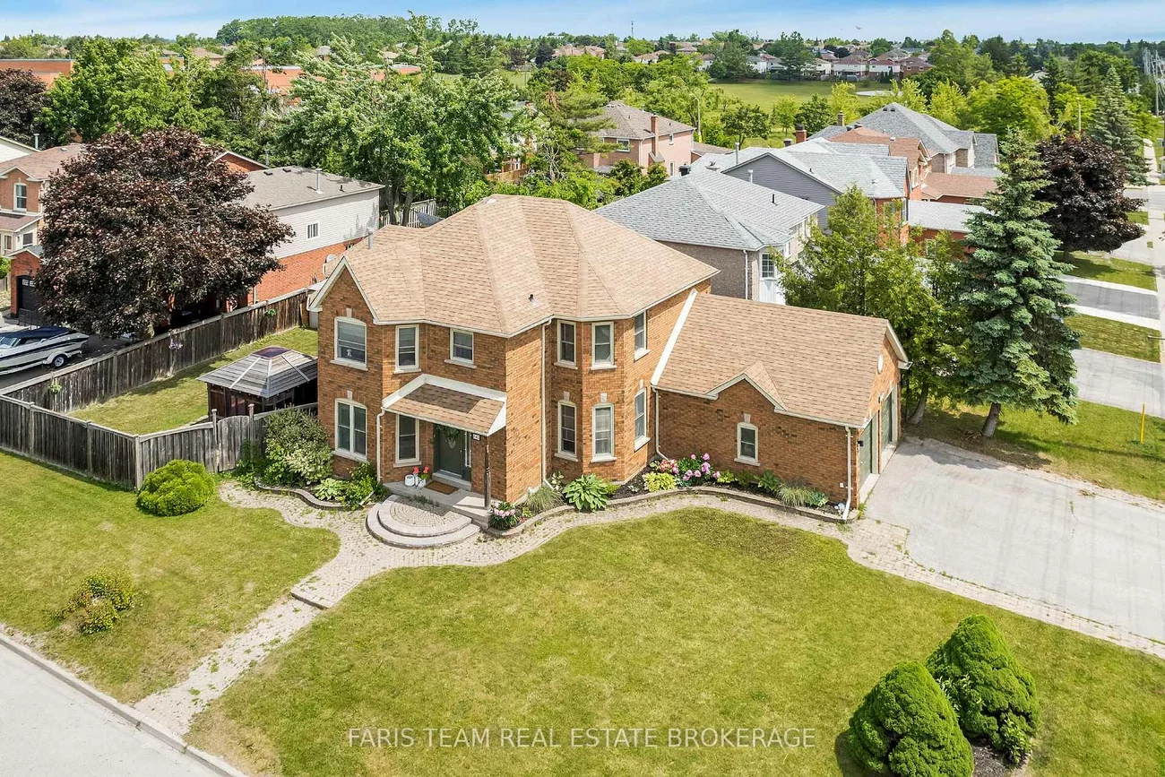 142, Livingstone, West Bayfield, Barrie