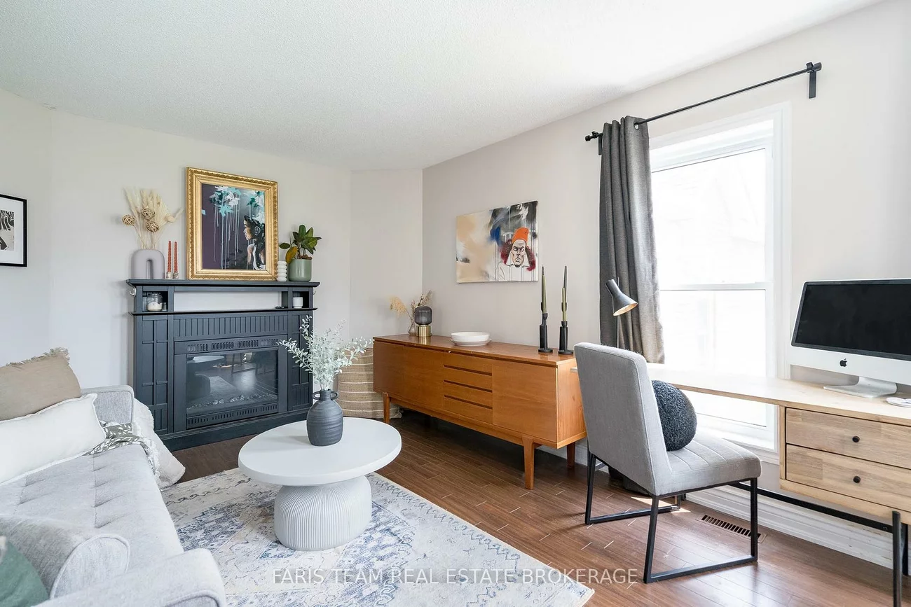 142, Livingstone, West Bayfield, Barrie