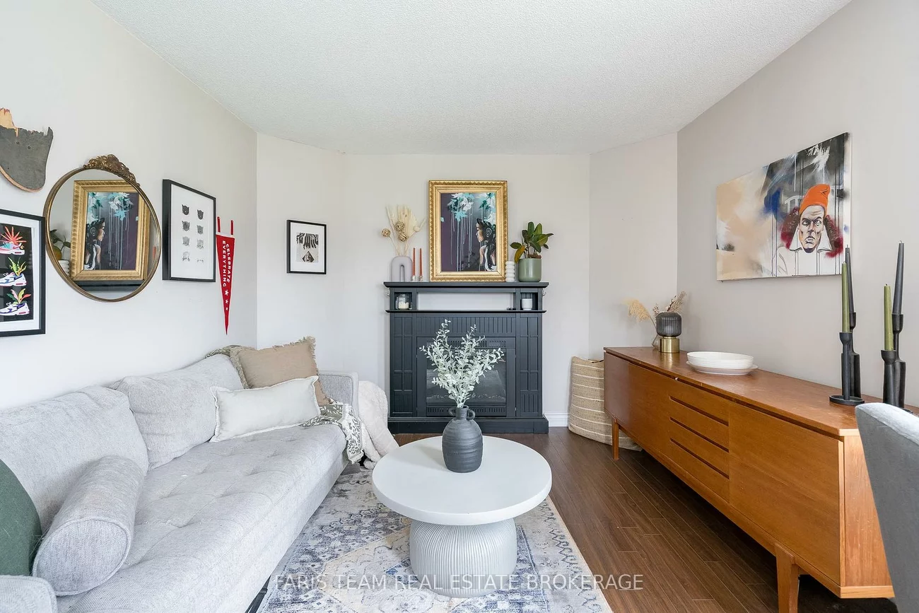 142, Livingstone, West Bayfield, Barrie