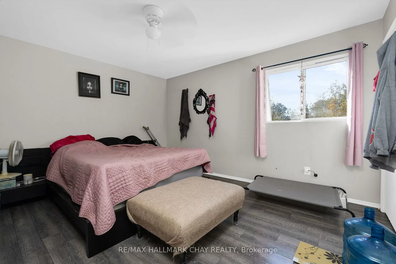 46, Carol, Allandale Heights, Barrie