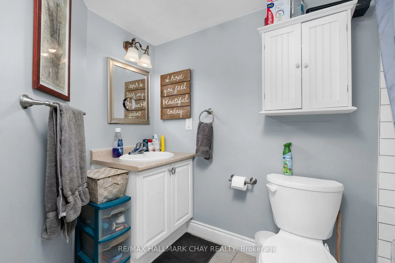 46, Carol, Allandale Heights, Barrie