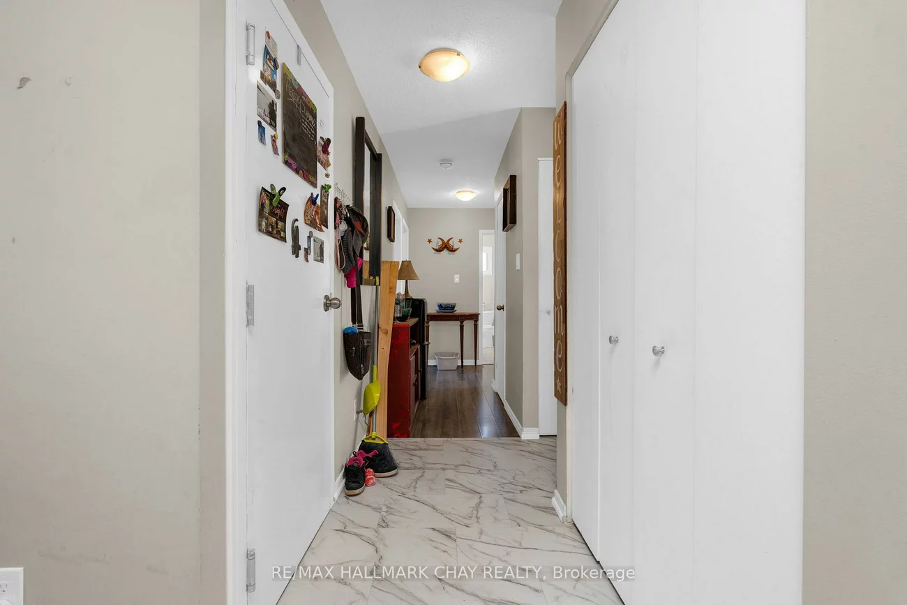 46, Carol, Allandale Heights, Barrie