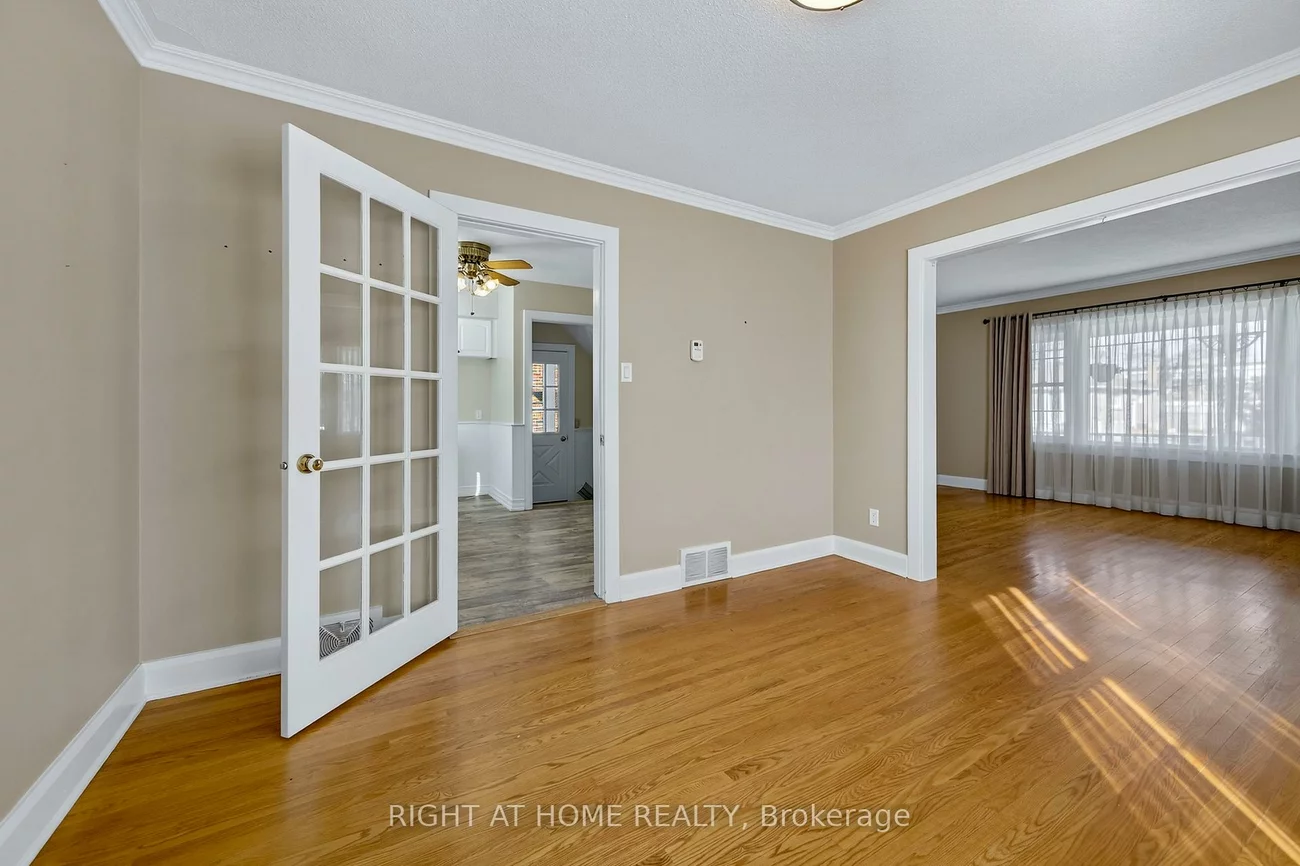 44, Newton, Wellington, Barrie