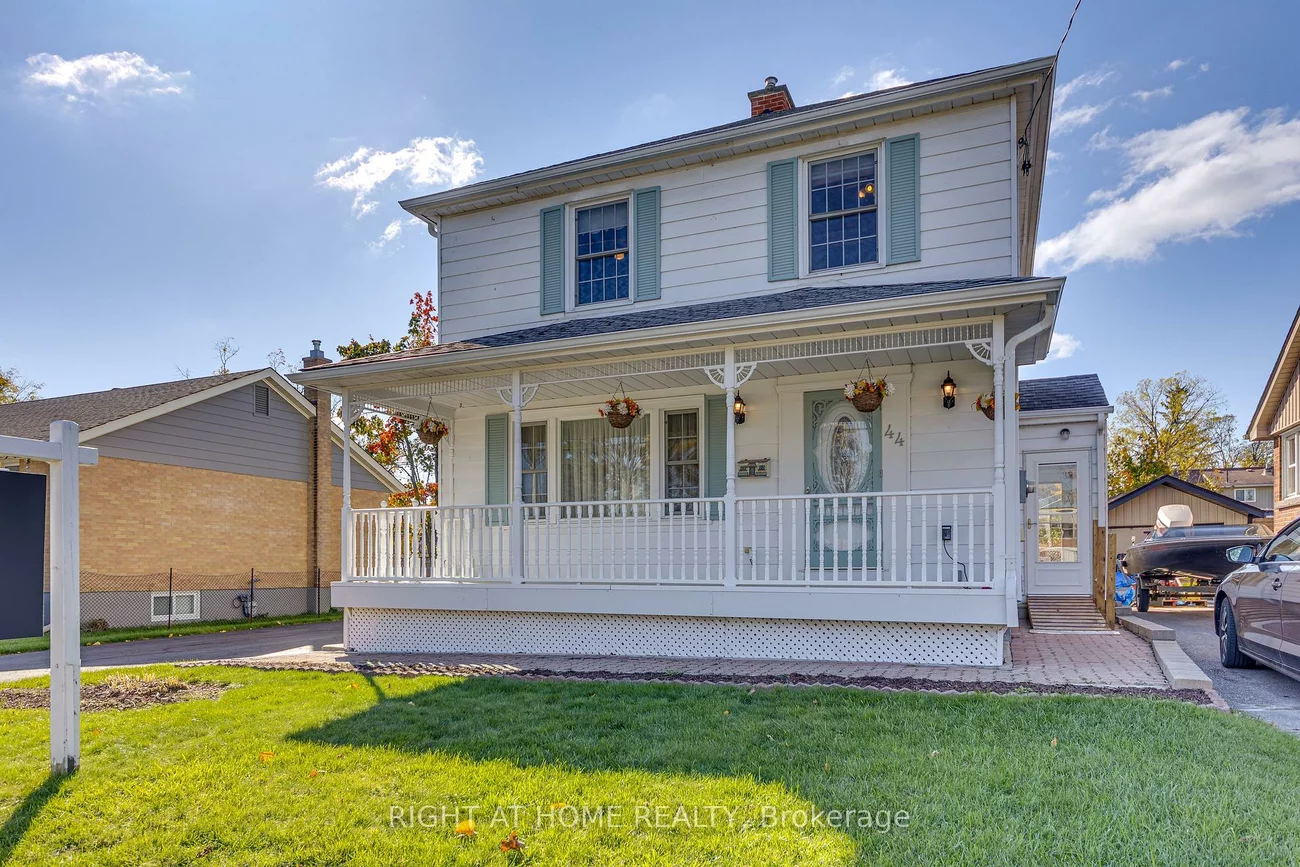 44, Newton, Wellington, Barrie