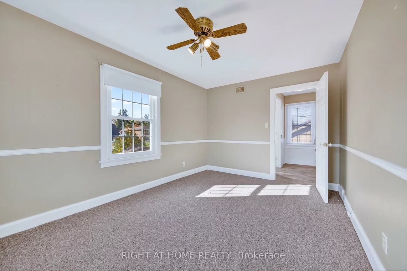 44, Newton, Wellington, Barrie