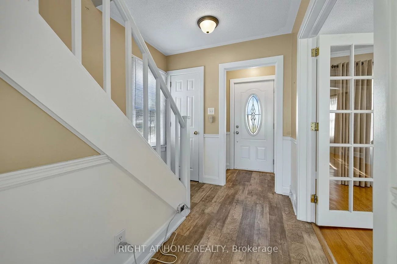 44, Newton, Wellington, Barrie