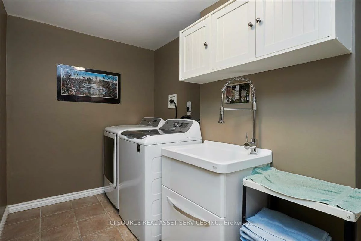 6, Versailles, Innis-Shore, Barrie