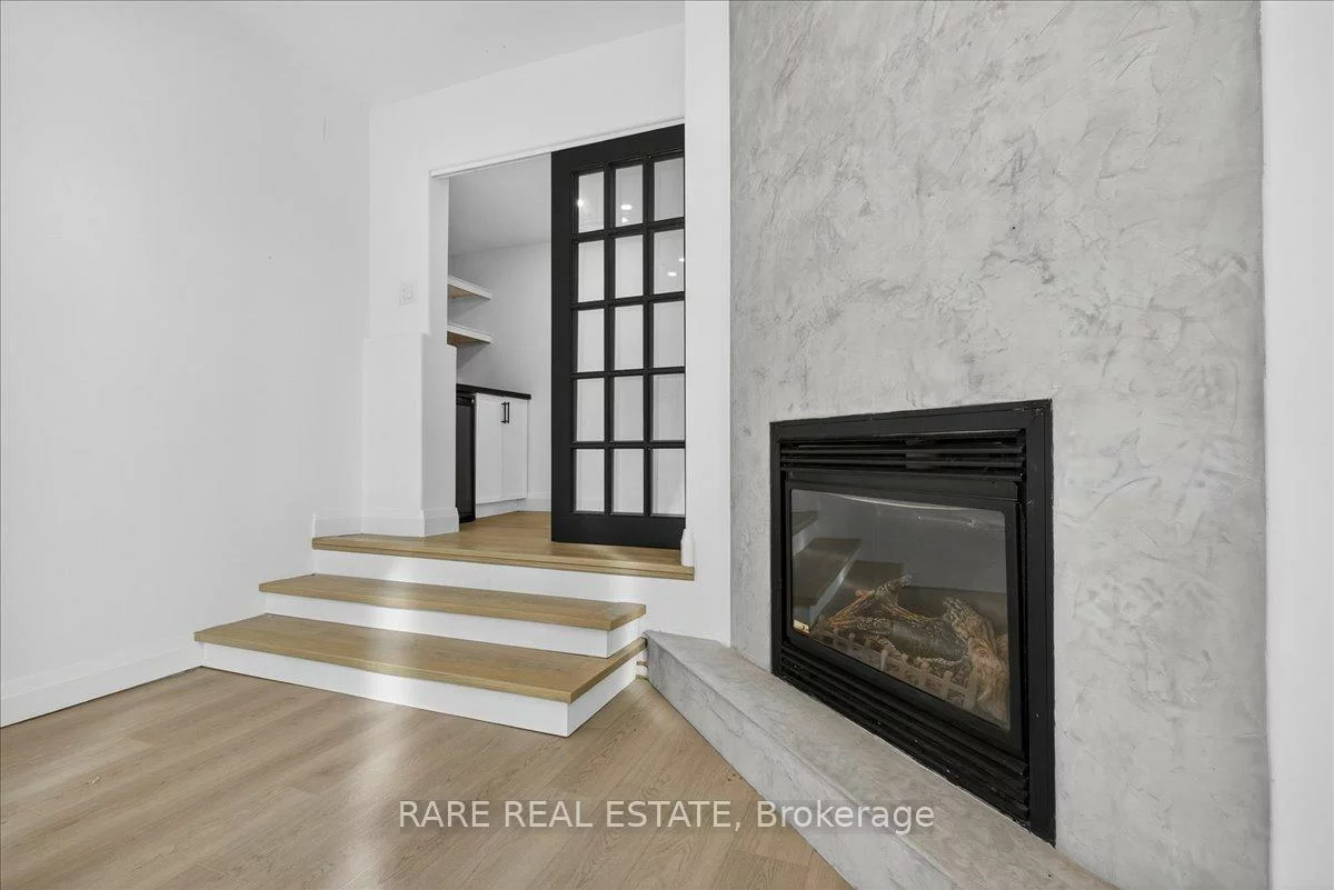 425, Codrington, Codrington, Barrie