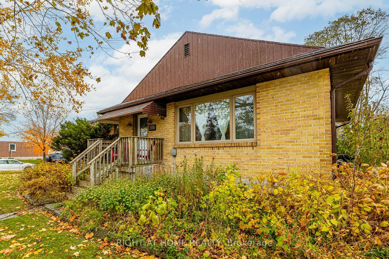 205, St Vincent, Wellington, Barrie