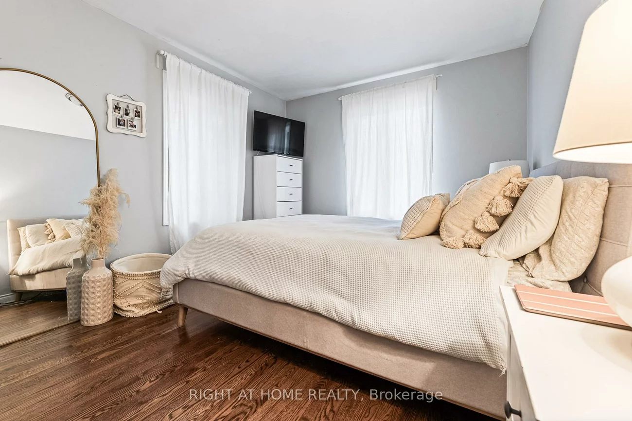 205, St Vincent, Wellington, Barrie