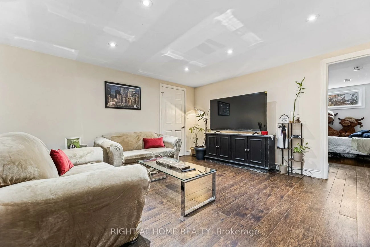 205, St Vincent, Wellington, Barrie