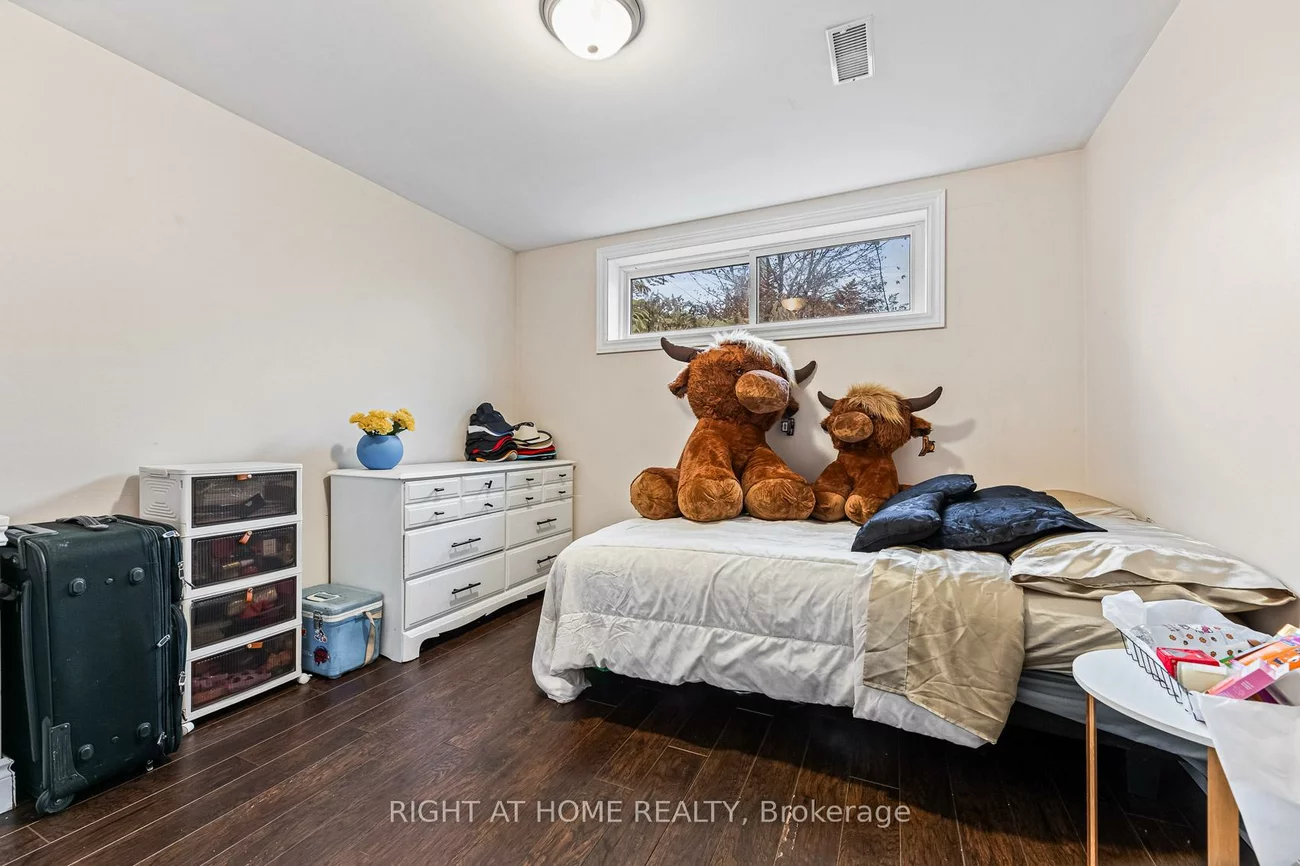 205, St Vincent, Wellington, Barrie