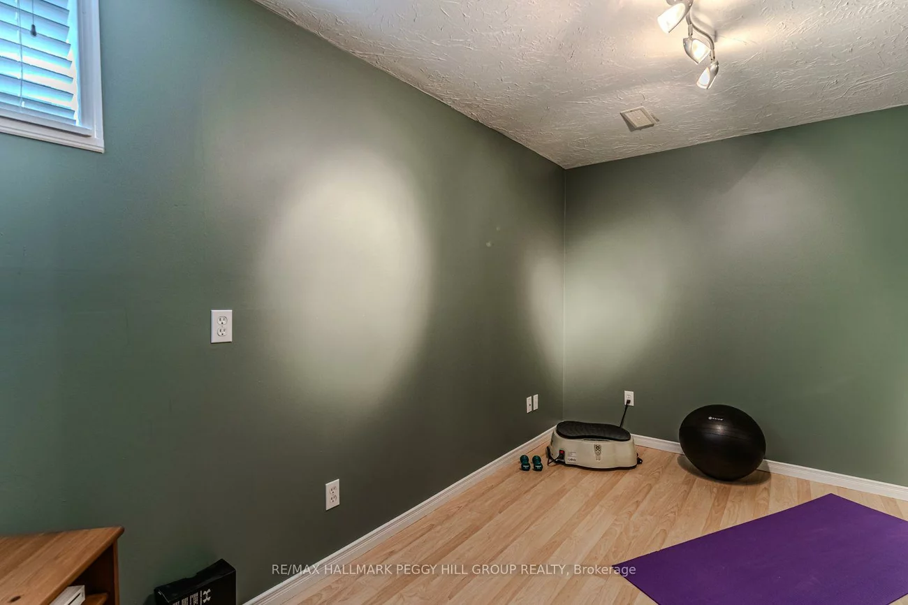 172, Sundew, Holly, Barrie