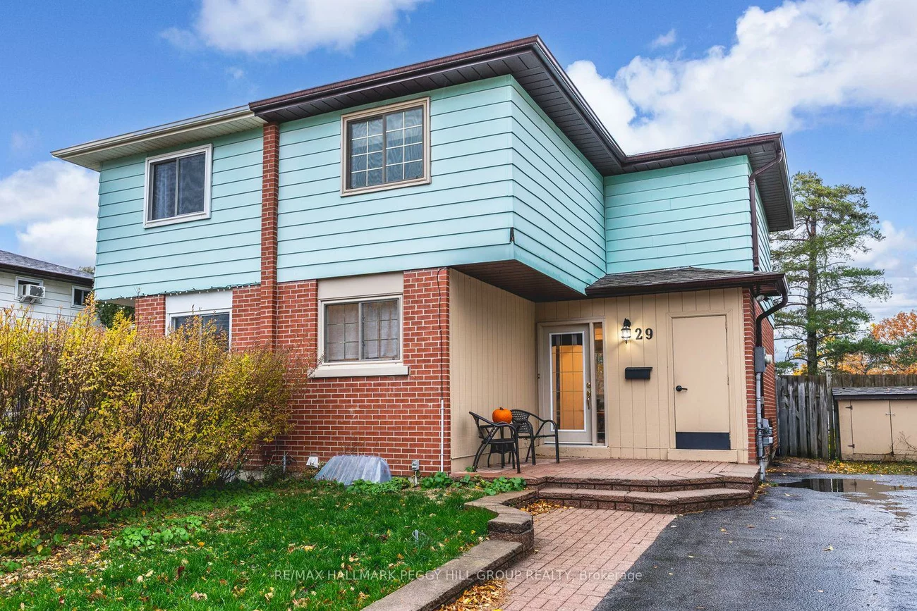 29, Chaucer, Letitia Heights, Barrie