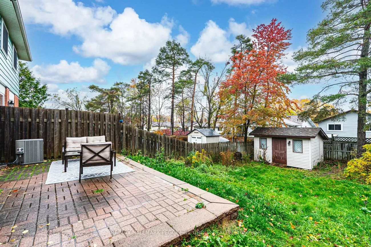 29, Chaucer, Letitia Heights, Barrie