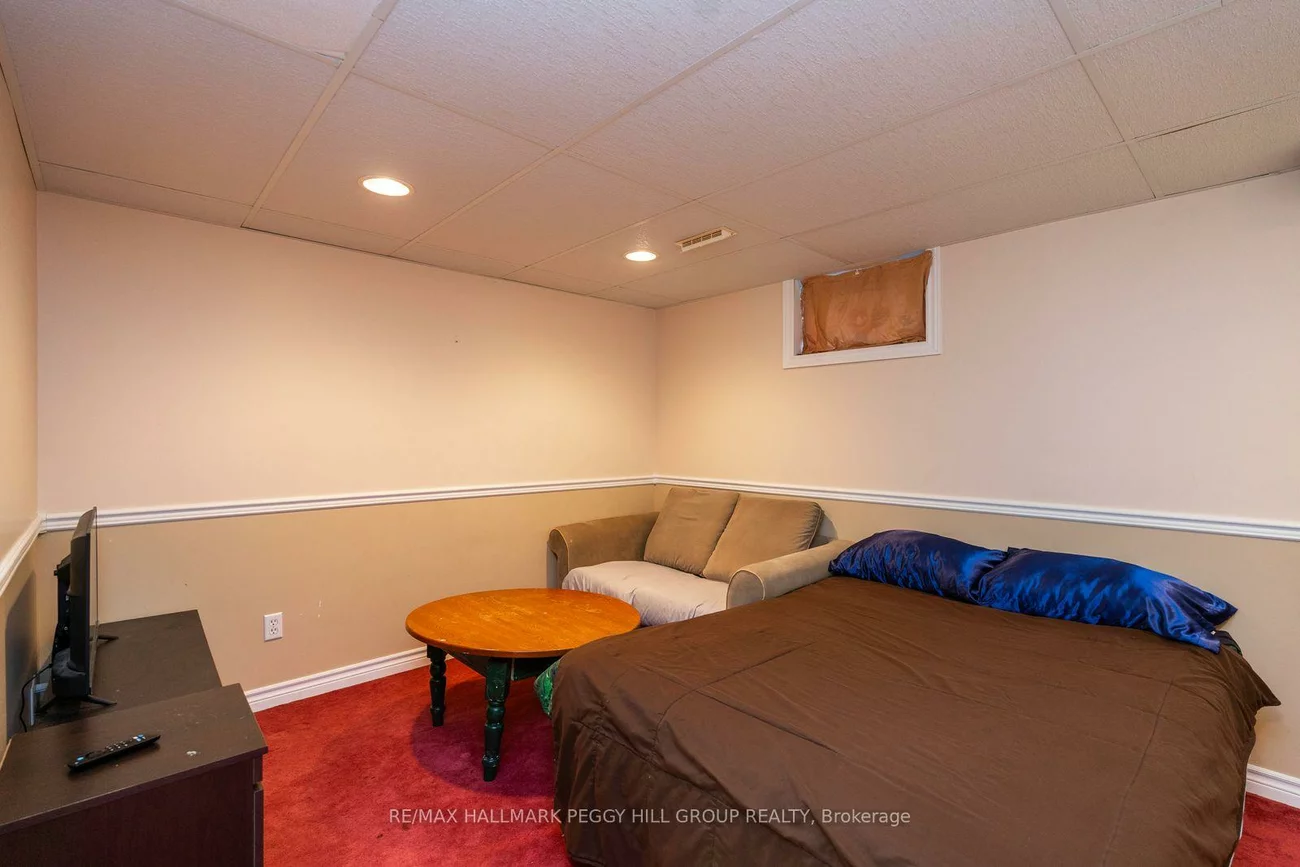 29, Chaucer, Letitia Heights, Barrie