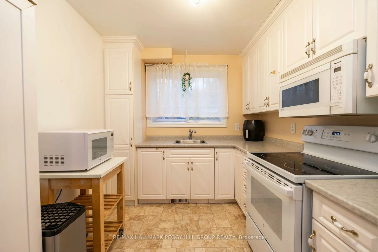 29, Chaucer, Letitia Heights, Barrie