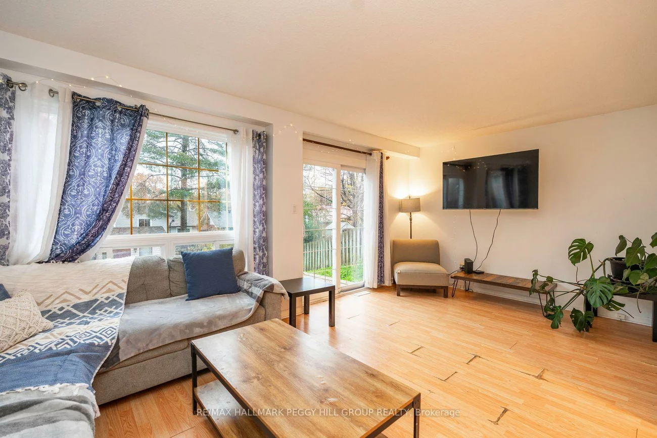 29, Chaucer, Letitia Heights, Barrie