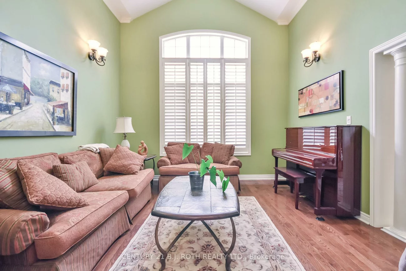 38, Camelot, Innis-Shore, Barrie