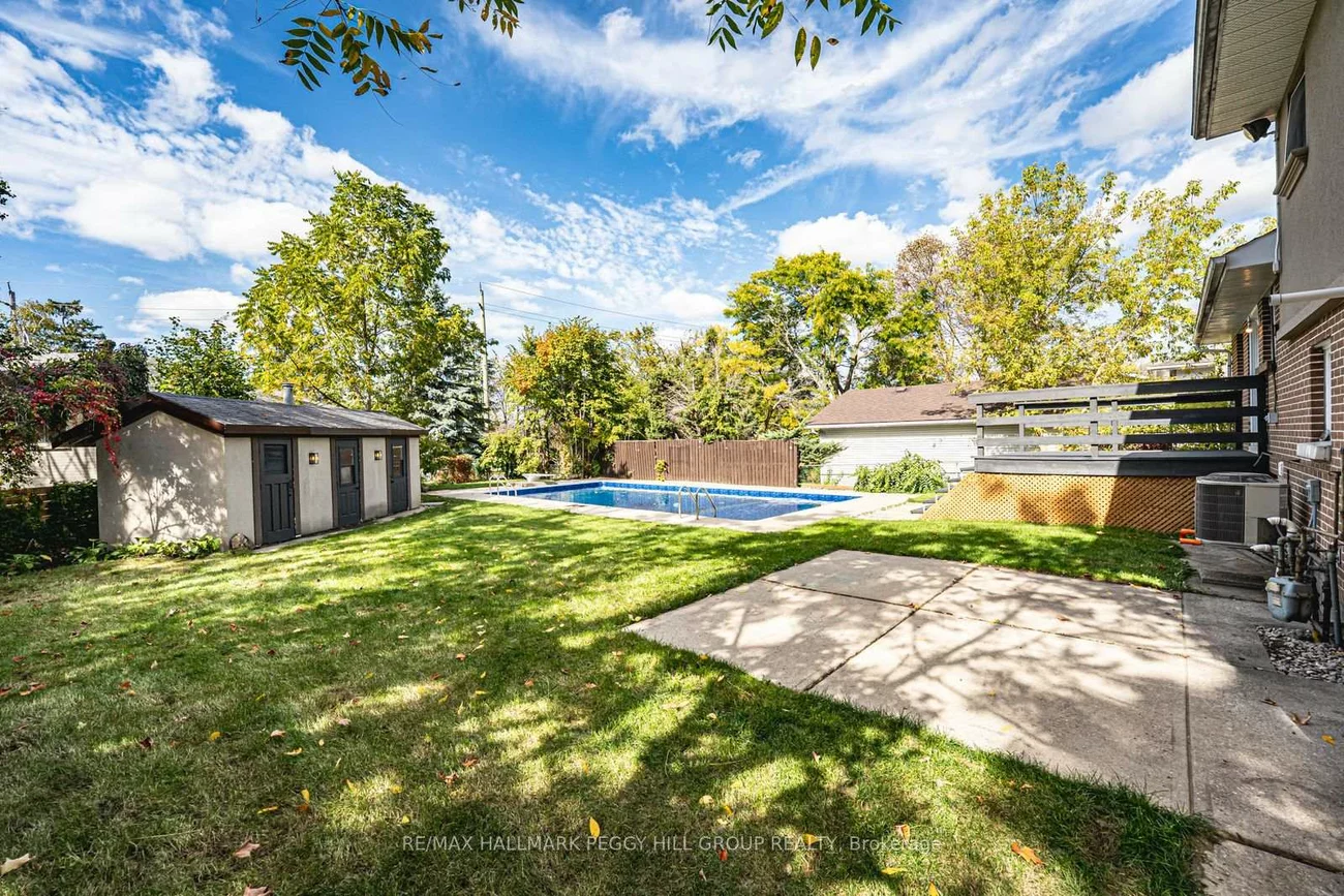 262, Duckworth, Codrington, Barrie