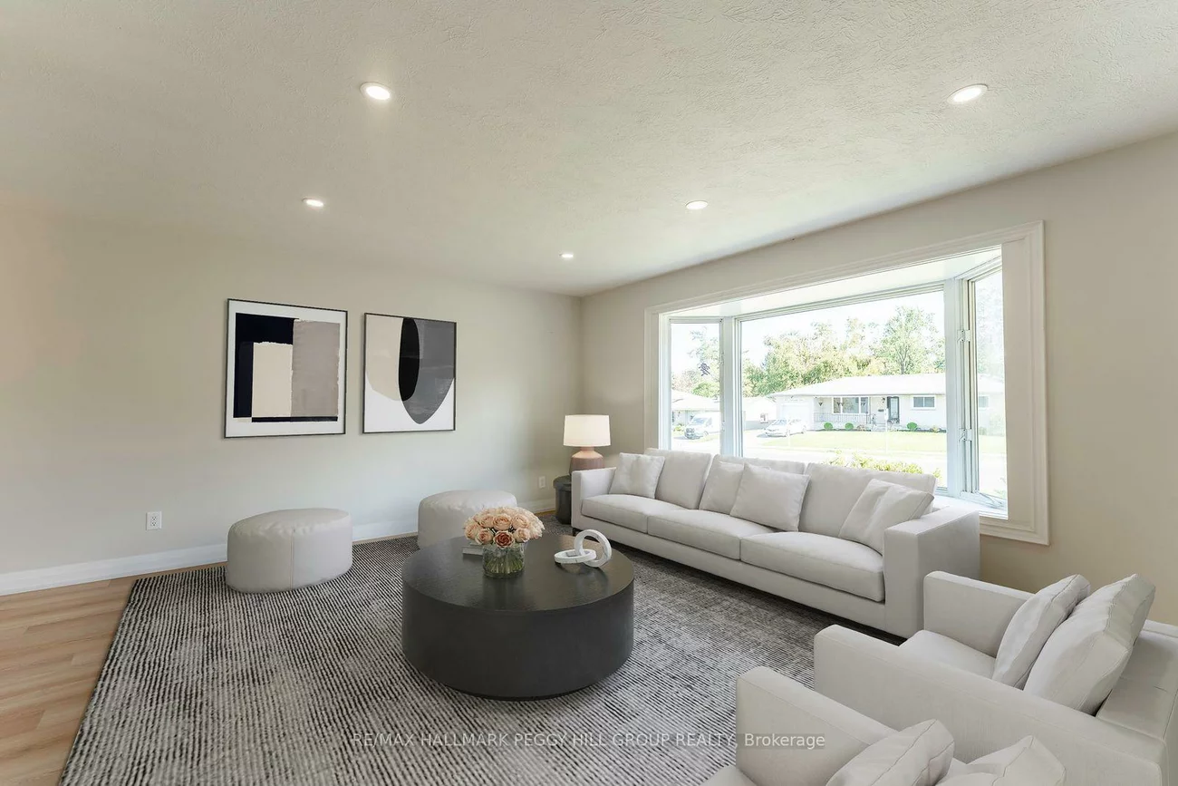 262, Duckworth, Codrington, Barrie